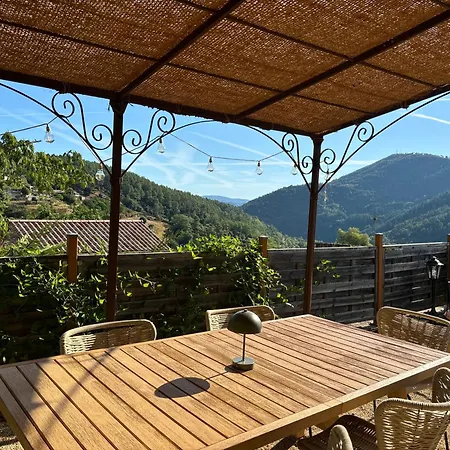 Et Piscine Au Sein De La Bastide De La Breure