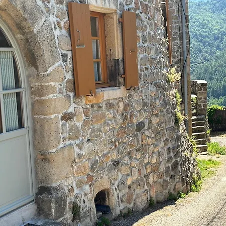 Et Piscine Au Sein De La Bastide De La Breure *