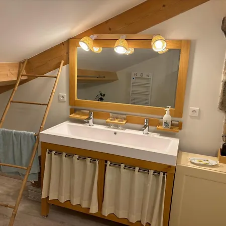 Et Piscine Au Sein De La Bastide De La Breure *