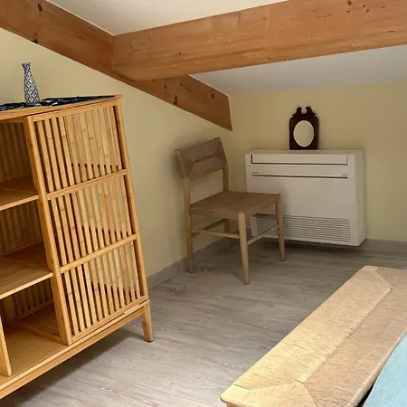Et Piscine Au Sein De La Bastide De La Breure *