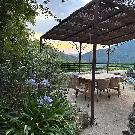 Et Piscine Au Sein De La Bastide De La Breure Casa de Férias